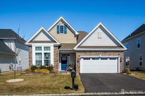 25 Starlight Dr, Monroe, NJ 08831