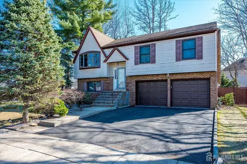 1 Sandalwood Dr, Edison, NJ 08820