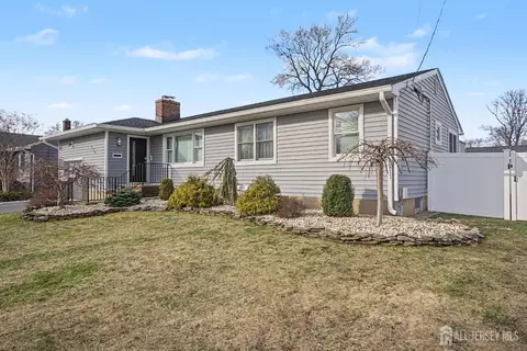 230 Melrose Ave, Middlesex, NJ 08846