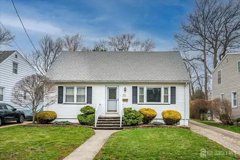 32 Sheridan Ave, Metuchen, NJ 08840