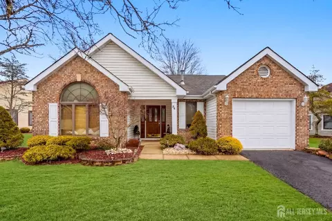 54 Caldwell Ter, Marlboro, NJ 07746