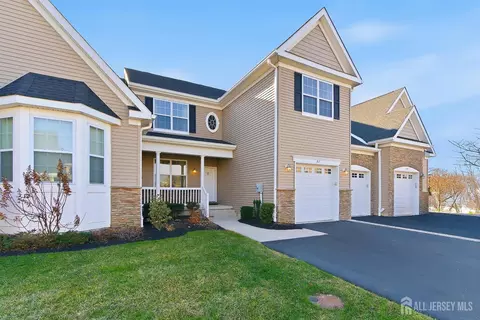 51 Traditions Pl, Monroe, NJ 08831