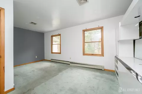Bedroom - 9 Southfork Dr, Jackson, NJ 08527 photo 3 of 5