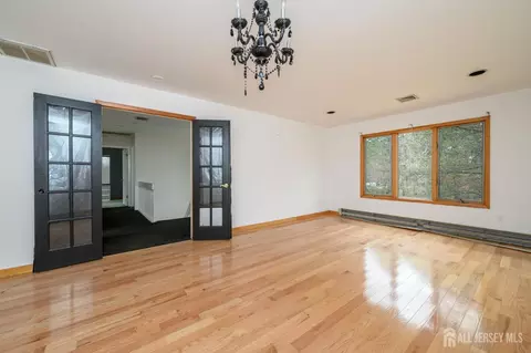 Living - 9 Southfork Dr, Jackson, NJ 08527 photo 9 of 10