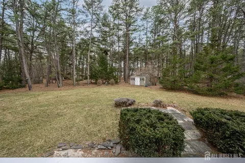 Exterior - 9 Southfork Dr, Jackson, NJ 08527 photo 6 of 10