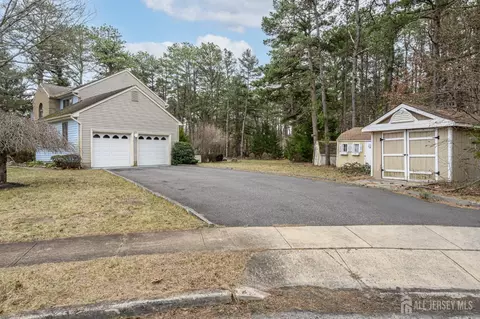 Exterior - 9 Southfork Dr, Jackson, NJ 08527 photo 9 of 10