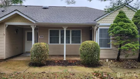 309 Kinglet Dr, Monroe, NJ 08831