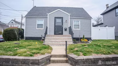 636 Lee St, Perth Amboy, NJ 08861