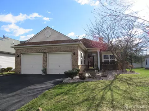114 Orleans Rd, Monroe, NJ 08831