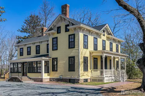784 Ridge Rd, South Brunswick, NJ 08852