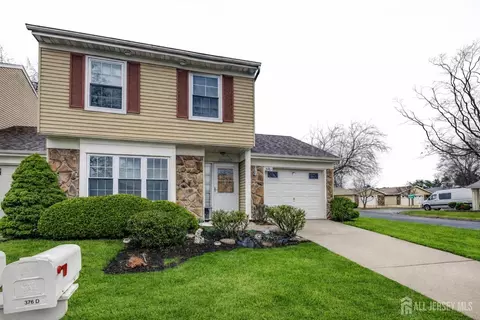 376 Stirling Dr #D, Monroe, NJ 08831
