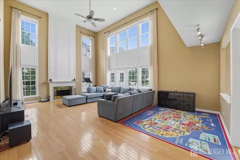 35 Hartlander St, East Brunswick, NJ 08816