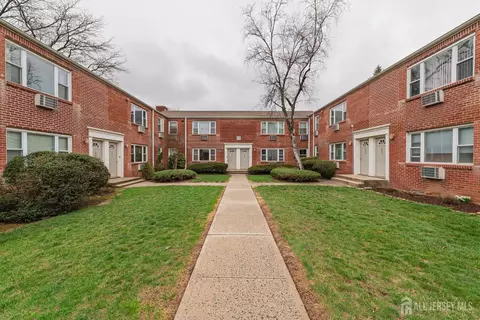 72 Fox Rd #7B, Edison, NJ 08817