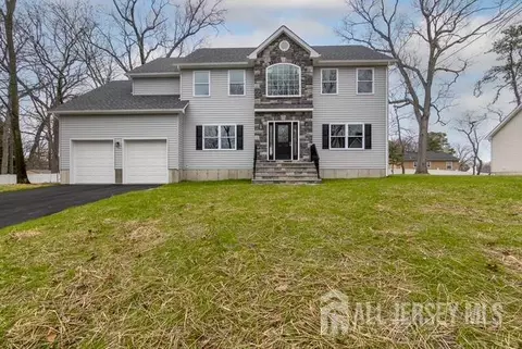 40 Ave I, Monroe, NJ 08831