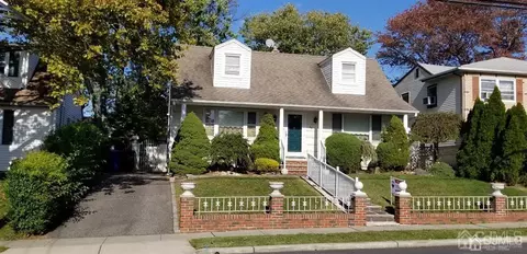 68 Grand Ave, Iselin, NJ 08830