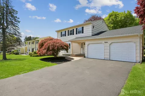 16 Hershey Rd, East Brunswick, NJ 08816