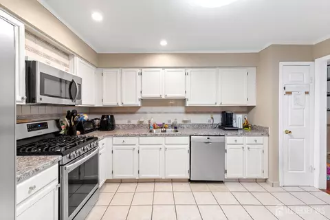 Kitchen - 131 Redpine Loop, Old Bridge, NJ 08857 photo 2 of 4