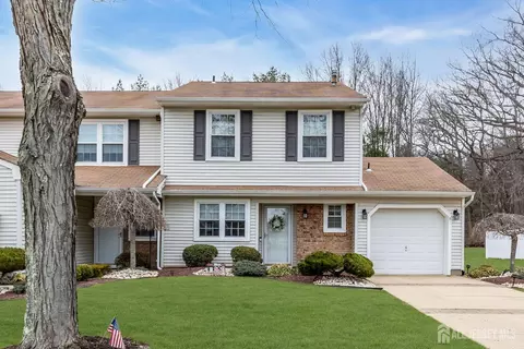 34 Staghorn Dr, Matawan, NJ 07747
