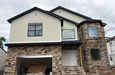 122 Arthur Ave, Colonia, NJ 07067