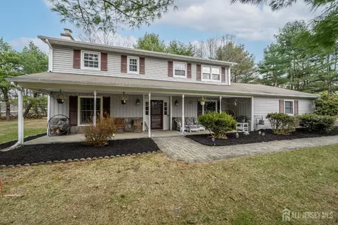 1 Running Hills Dr, Fredon, NJ 07860