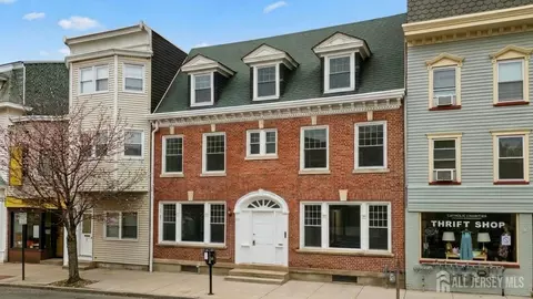 379 S Main St S, Phillipsburg, NJ 08865