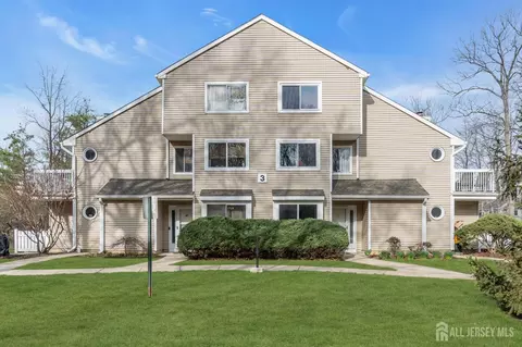 33 Deerberry Ln, South Brunswick, NJ 08852