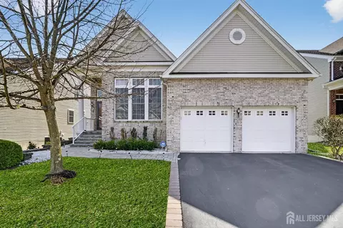6 Inverness Dr, South Brunswick, NJ 08824