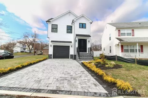 95 Kennedy Ave, Cliffwood, NJ 07721