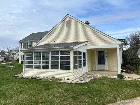 136 Plymouth Ln #C, Monroe, NJ 08831