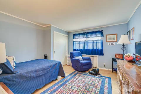 Bedroom - 105 E Cliff Rd, Colonia, NJ 07067 photo 3 of 4