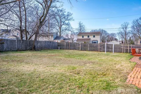 Exterior - 105 E Cliff Rd, Colonia, NJ 07067 photo 5 of 5