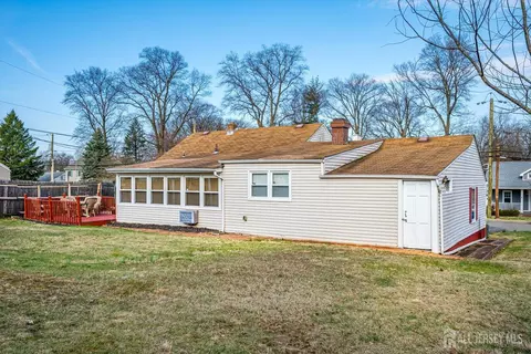 Exterior - 105 E Cliff Rd, Colonia, NJ 07067 photo 4 of 5
