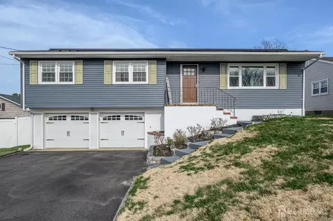 359 Evergreen Dr, Brick, NJ 08723
