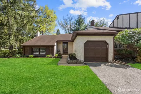 29 Piccadilly Circus, Sayreville, NJ 08872