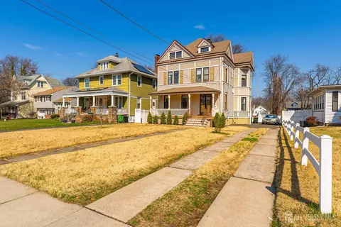 150 W 5th Ave, Roselle, NJ 07203