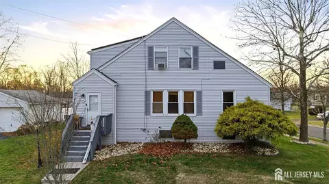 58 Brotherhood St, Piscataway, NJ 08854