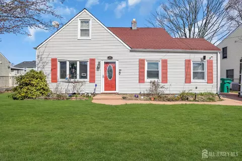 17 Hillcrest Ave, Edison, NJ 08817
