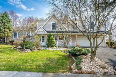 9 Colburn Rd, East Brunswick, NJ 08816