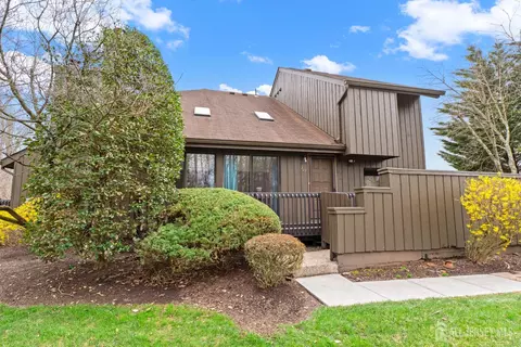 272 Westgate Dr, Edison, NJ 08820
