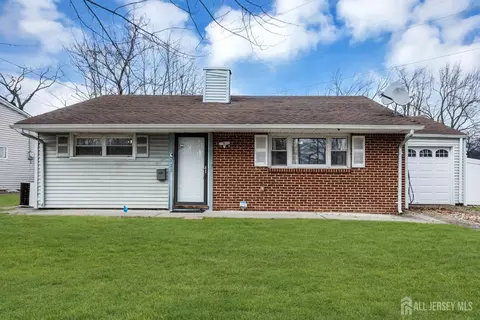 120 Winthrop Rd, Edison, NJ 08817