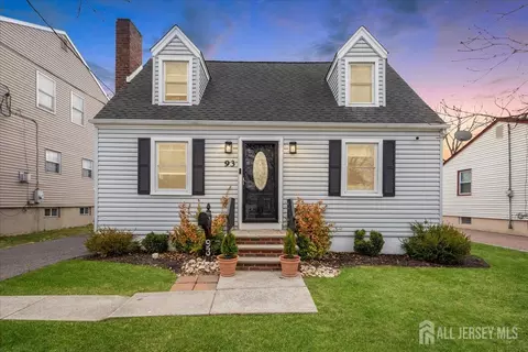93 Inwood Ave, Colonia, NJ 07067