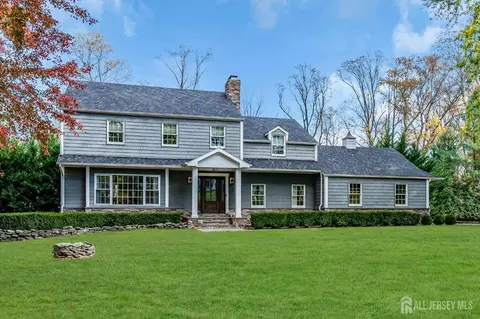 29 Maple Dr, Colts Neck, NJ 07722