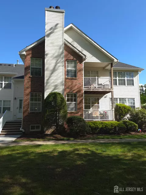 344 Bowler Ct, Piscataway, NJ 08854