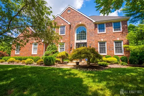 31 Sapphire Dr, West Windsor, NJ 08550