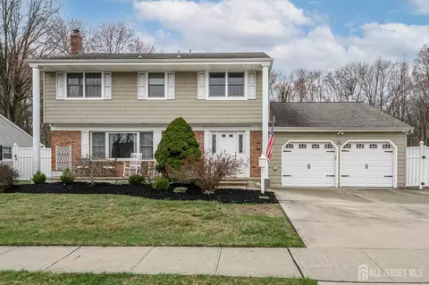 22 Brook Dr, Milltown, NJ 08850