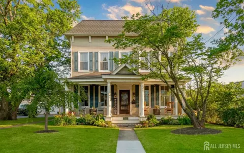 11 Golf St, West Long Branch, NJ 07764