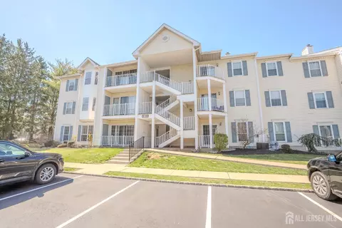 17 Pembrook Ave, North Brunswick, NJ 08902