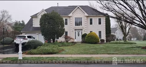 25 Kinglet Dr N, Cranbury, NJ 08512