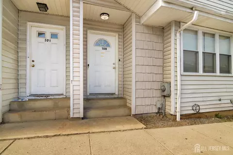 10 Neilson St #H, New Brunswick, NJ 08901