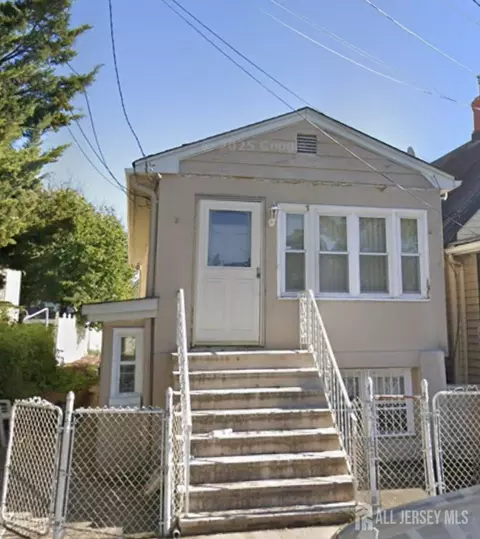 420 Lawton Pl, Perth Amboy, NJ 08861